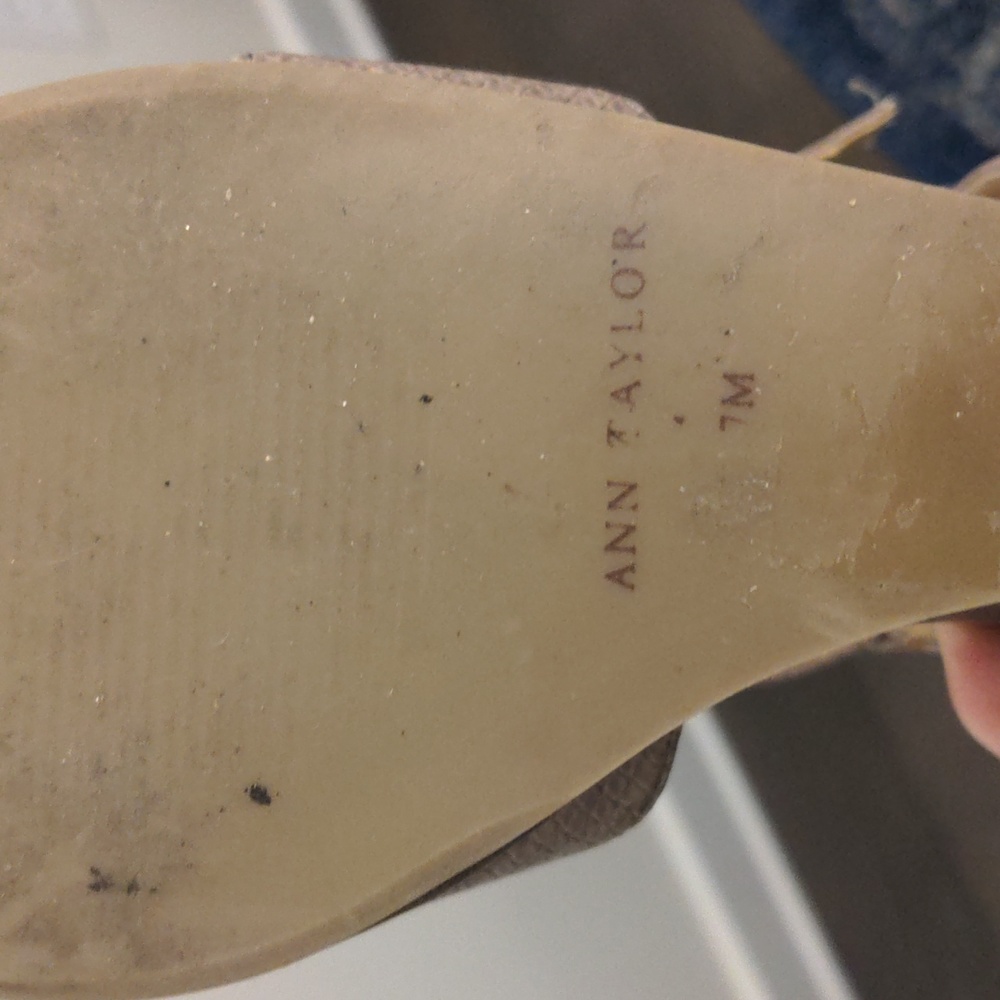 Ann Taylor wedges - Picture 4 of 11